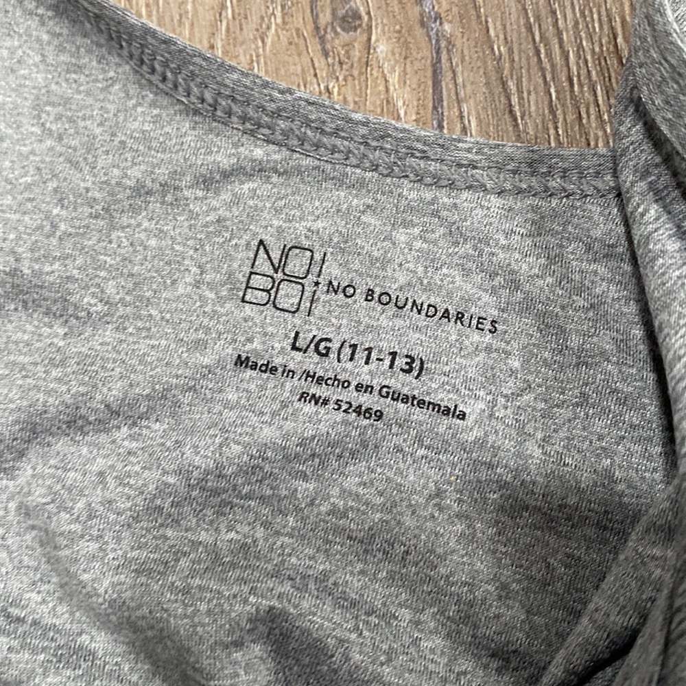 ”MORE WEEKENDS PLEASE” Gray Graphic Tank - Picture 10 of 10